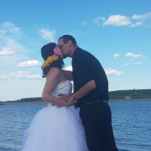 Meet your Posher, Cara